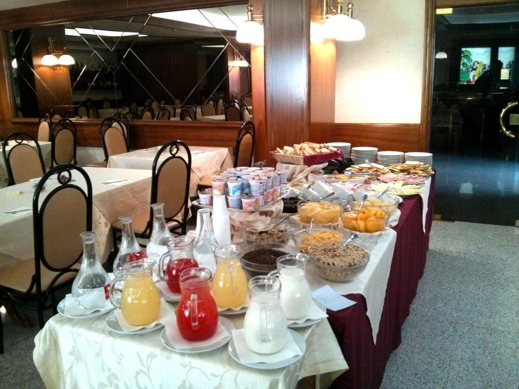 Grand Hotel Delle Rocche Рокка-ди-Меццо Экстерьер фото