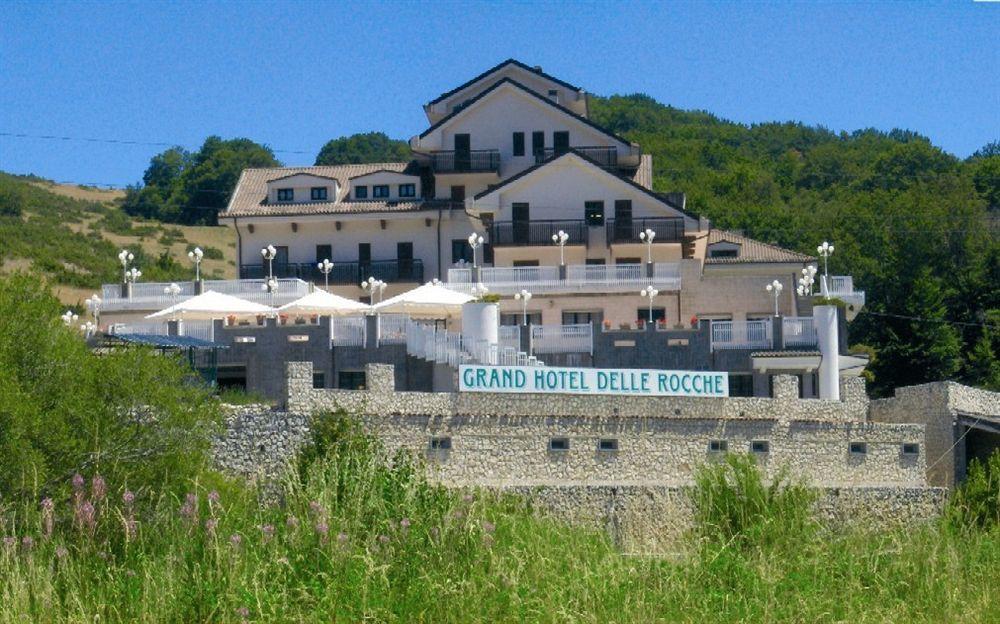 Grand Hotel Delle Rocche Рокка-ди-Меццо Экстерьер фото